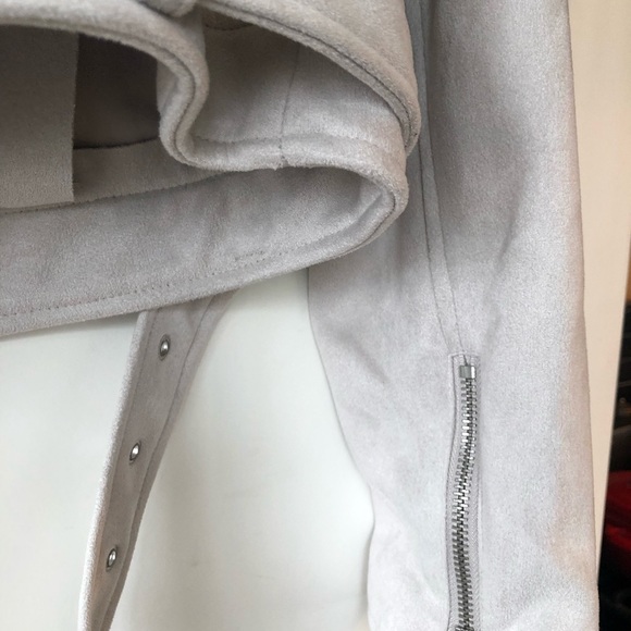 New Jacket - Picture 7 of 9